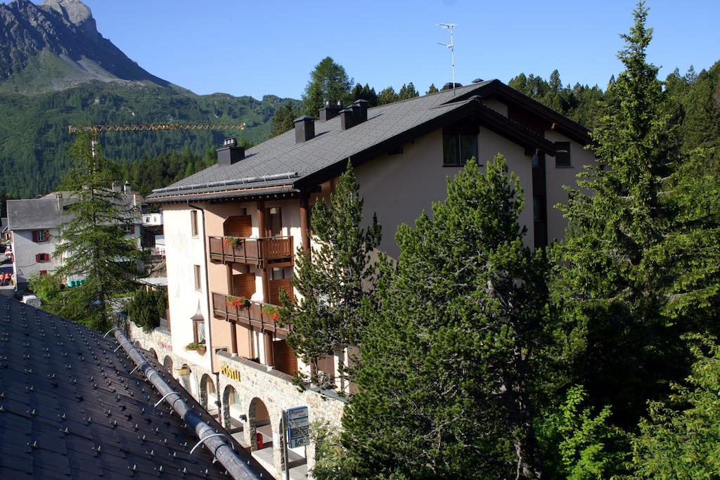 Hotel Poestli Maloja Exteriör bild