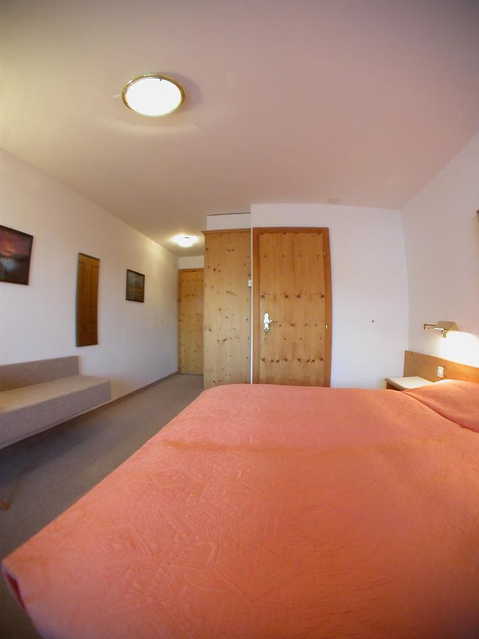 Hotel Poestli Maloja Exteriör bild