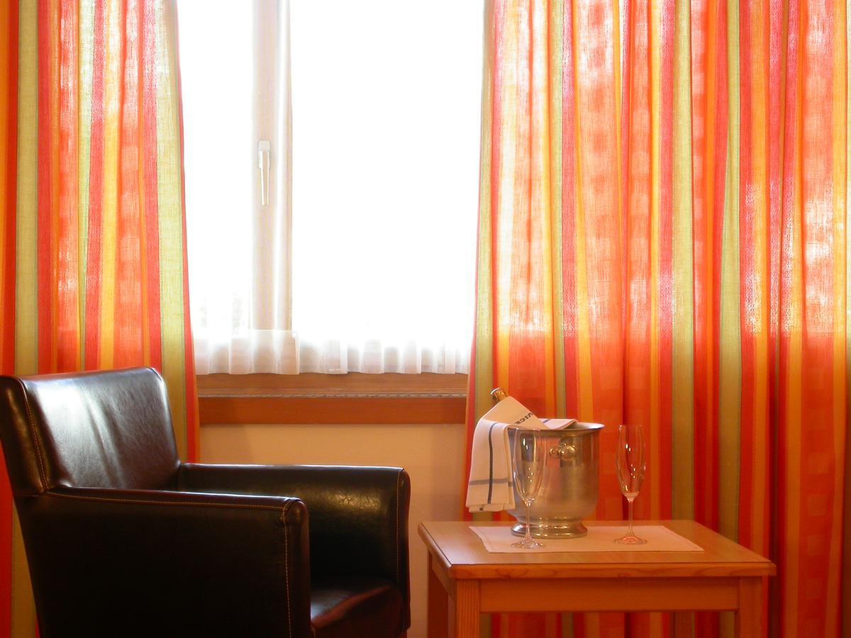 Hotel Poestli Maloja Exteriör bild